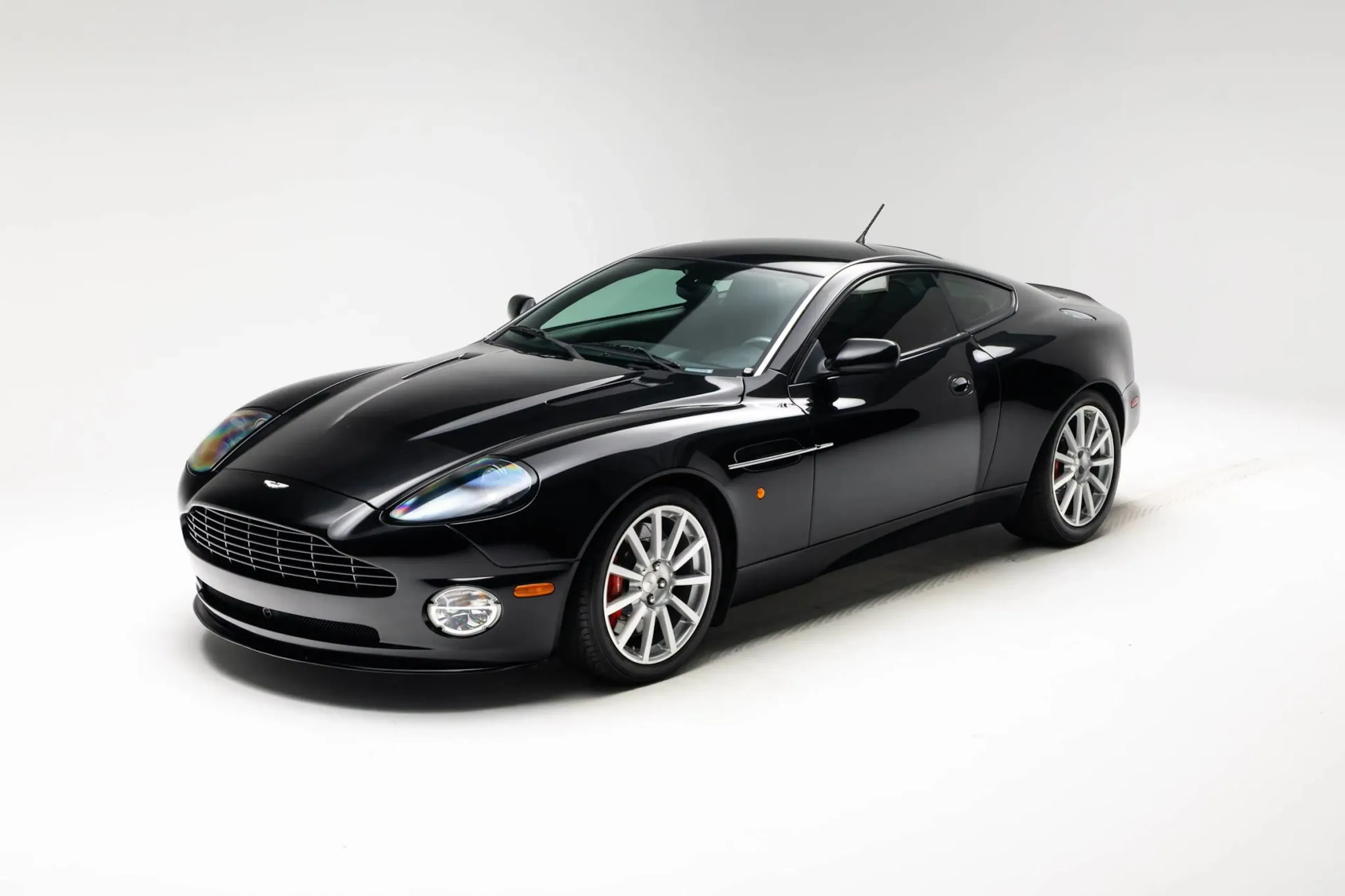2003 Aston Martin Vanquish VIN SCFAC23303B500599 | Hagerty